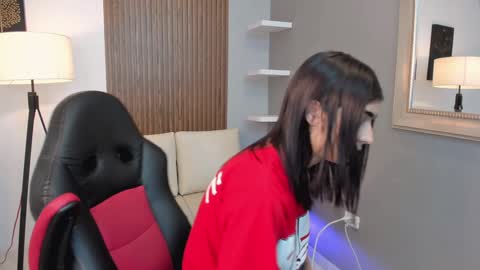 Snapshot of pauly_dolll chatting on 12/24/24, 06:17 Pauly online show from 12/24/24, 06:17