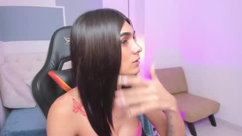 Snapshot of pauly_dolll chatting on 03/04/25, 10:38 Pauly online show from 03/04/25, 10:38