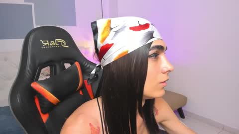 Snapshot of pauly_dolll chatting on 03/07/25, 01:53 Pauly online show from 03/07/25, 01:53