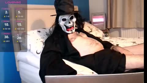 paulyandrew online show from 10/31/25, 09:27