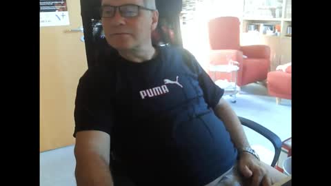 Pavlov aka Peter online show from 11/13/25, 10:25