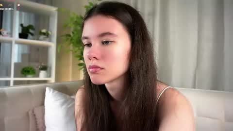 Snapshot of pazrapacki chatting on 06/21/26, 02:14 Beautiful Mila online show from 06/21/26, 02:14