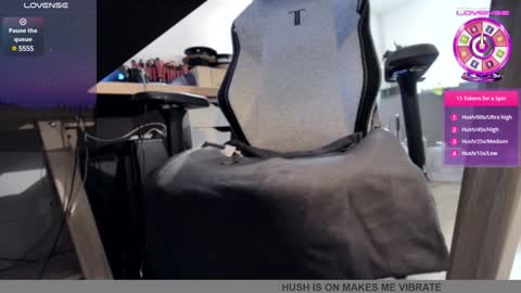 Snapshot of pc92160 chatting on 12/10/24, 04:17 pc92160 online show from 12/10/24, 04:17