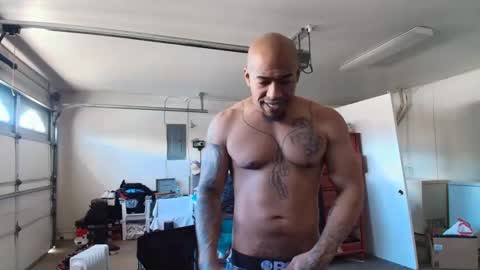 Snapshot of pcuddy3 chatting on 02/14/25, 08:48 Phenomenal online show from 02/14/25, 08:48