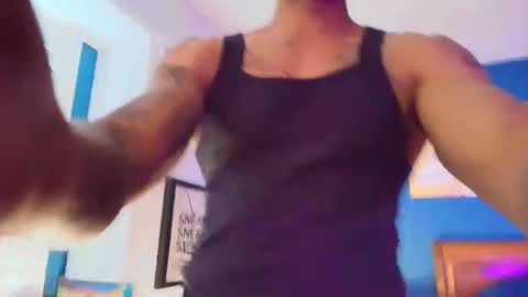 Snapshot of pcuddy3 chatting on 09/21/25, 08:10 Phenomenal online show from 09/21/25, 08:10