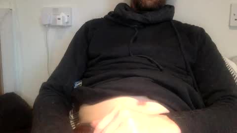 Snapshot of pea23 chatting on 12/08/24, 03:45 pea23 online show from 12/08/24, 03:45