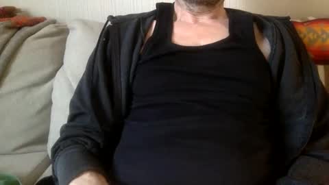 Snapshot of pea23 chatting on 02/26/25, 01:19 pea23 online show from 02/26/25, 01:19