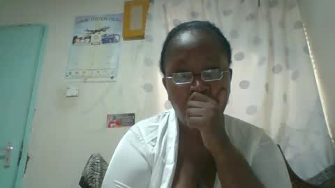 Snapshot of peace_khloe chatting on 12/17/25, 05:46 Peace online show from 12/17/25, 05:46