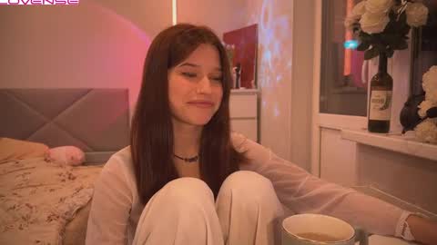 Sandra  Next Stream  pm MSK 5 pm UTC1pm EDT online show from 02/21/25, 05:20