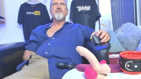 Snapshot of peacetous chatting on 12/12/24, 01:39 Marc online show from 12/12/24, 01:39