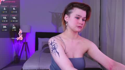 peach_avalanche online show from 09/17/25, 08:43