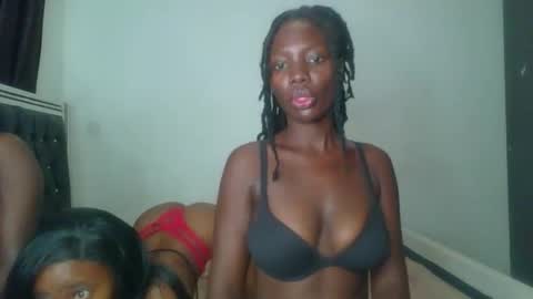 Snapshot of peach_ebonny chatting on 04/16/26, 09:50 peach_ebonny online show from 04/16/26, 09:50