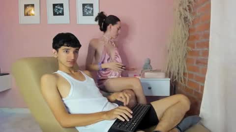 peach tyron online show from 01/12/25, 12:55