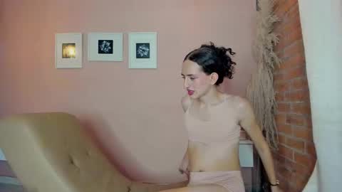 peach tyron online show from 02/05/25, 11:28