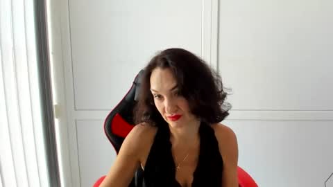 Snapshot of peachboomm chatting on 07/09/26, 05:33 Christina online show from 07/09/26, 05:33