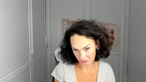 Snapshot of peachboomm chatting on 07/24/26, 12:25 Christina online show from 07/24/26, 12:25