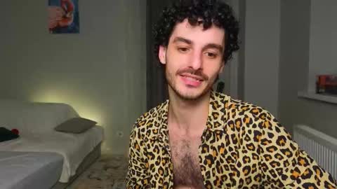 Snapshot of peachcreamcouple chatting on 09/17/25, 12:45 Lexy Peach online show from 09/17/25, 12:45