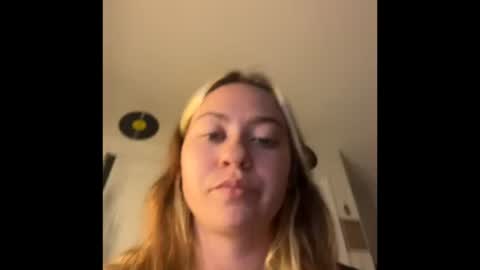 Snapshot of peachesncreampiezz chatting on 07/20/26, 11:51 peachesncreampiezz online show from 07/20/26, 11:51