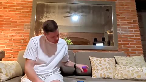 Snapshot of peachespunkins chatting on 11/11/25, 01:16 peachespunkins online show from 11/11/25, 01:16