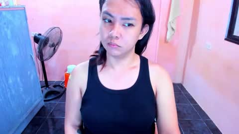 Snapshot of peachperfect_ chatting on 10/04/25, 11:30 I dont demand tokens for as long as youre not requesting anything but that doesnt mean I dont need tokens.. I dont do free online show from 10/04/25, 11:30