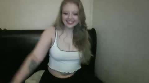 Snapshot of peachritual chatting on 12/01/25, 12:59 PeachRitual online show from 12/01/25, 12:59