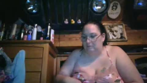 Snapshot of peachtree197 chatting on 01/28/25, 02:32 peachtree197 online show from 01/28/25, 02:32