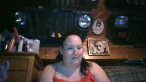 Snapshot of peachtree197 chatting on 02/20/25, 02:40 peachtree197 online show from 02/20/25, 02:40