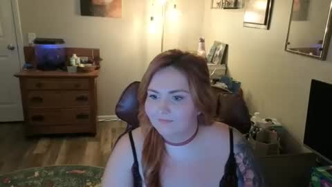 Snapshot of peachyheat98 chatting on 06/06/26, 01:54 Peachyheat98 online show from 06/06/26, 01:54