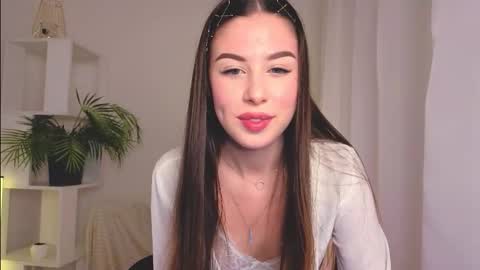 Snapshot of peachypoet chatting on 09/13/25, 01:33 Chloe online show from 09/13/25, 01:33