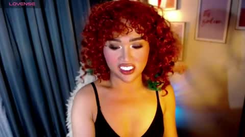 Snapshot of peakaboo_xx chatting on 05/28/26, 10:18 Angel Creamdensada online show from 05/28/26, 10:18
