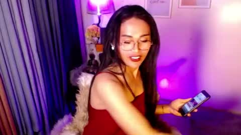 Snapshot of peakaboo_xx chatting on 06/25/26, 06:23 Angel Creamdensada online show from 06/25/26, 06:23