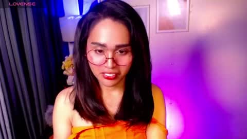 Snapshot of peakaboo_xx chatting on 07/18/26, 07:28 Angel Creamdensada online show from 07/18/26, 07:28