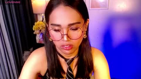 Snapshot of peakaboo_xx chatting on 07/21/26, 04:15 Angel Creamdensada online show from 07/21/26, 04:15