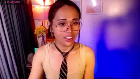 Snapshot of peakaboo_xx chatting on 07/27/26, 04:52 Angel Creamdensada online show from 07/27/26, 04:52