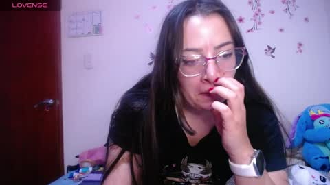 Pearl online show from 03/26/26, 04:18