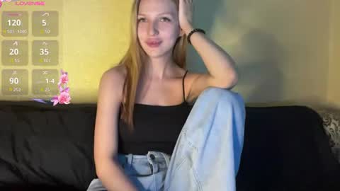 Snapshot of pearlinesilfies chatting on 06/27/26, 04:01 Zlata online show from 06/27/26, 04:01