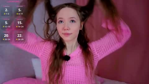 pearly_peach_ online show from 05/11/26, 06:27