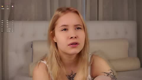 Lily online show from 04/29/26, 01:32
