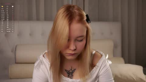 Lily online show from 04/30/26, 01:34