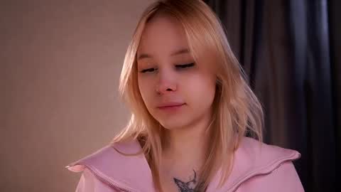 Lily online show from 06/02/26, 04:14
