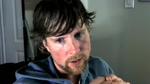 Snapshot of pecas90 chatting on 11/28/25, 01:41 pecas90 online show from 11/28/25, 01:41