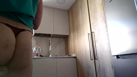 Snapshot of pececito69 chatting on 05/11/26, 04:04 Naturist online show from 05/11/26, 04:04