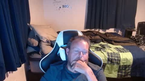 pecker40 online show from 12/28/24, 10:02