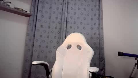 Pedro online show from 11/05/25, 02:44