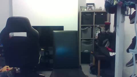 Snapshot of pedrok87 chatting on 04/11/26, 03:22 pedrok87 online show from 04/11/26, 03:22