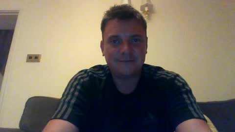 Snapshot of pedrok87 chatting on 06/28/26, 01:44 pedrok87 online show from 06/28/26, 01:44