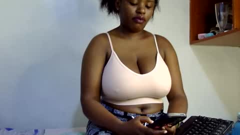 Snapshot of peekyshams chatting on 09/10/25, 05:40 peekyshams online show from 09/10/25, 05:40