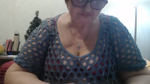 Snapshot of peggysoft chatting on 02/19/25, 07:27 PeggySoft online show from 02/19/25, 07:27