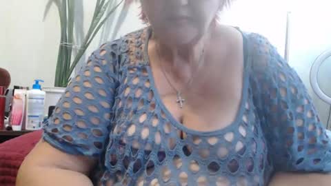 Snapshot of peggysoft chatting on 09/24/25, 05:00 PeggySoft online show from 09/24/25, 05:00