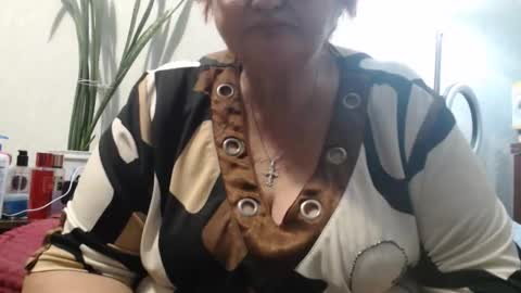 Snapshot of peggysoft chatting on 10/19/25, 05:02 PeggySoft online show from 10/19/25, 05:02